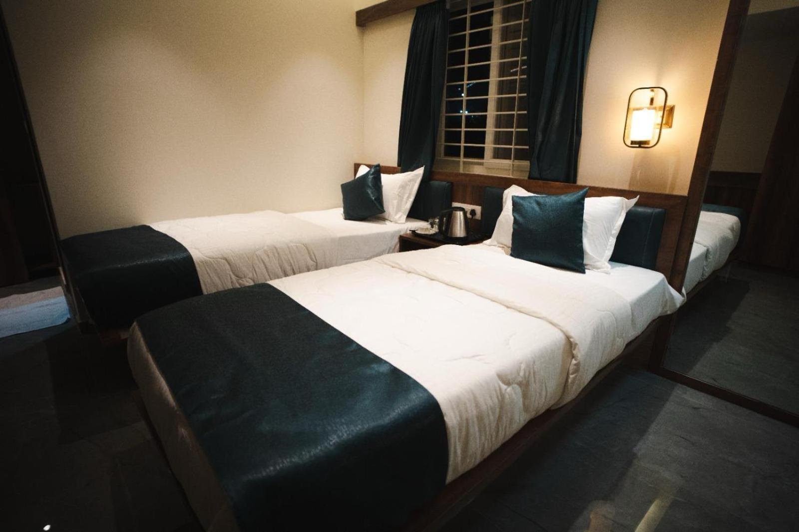 Hotel Aasare Inn Bangalore Bagian luar foto